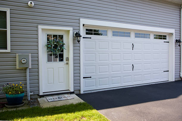 24/7 Emergency Garage Door Panel Replacement experts in Coosada, AL